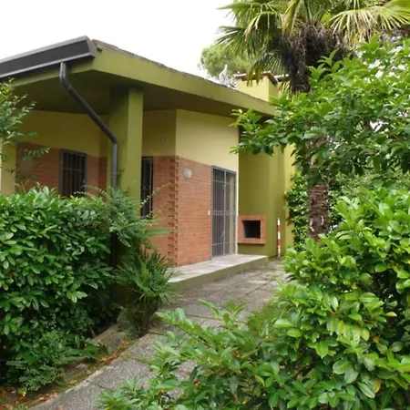 Charming With Furnished Patio In Lignano * Λινιάνο Σαμπιαντόρο